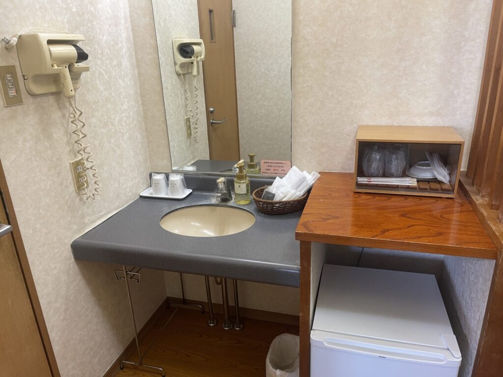大島温泉ホテル洗面所